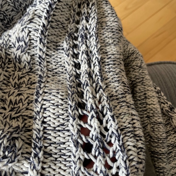 GAP raglan cable knit sweater navy/white - Picture 13 of 13